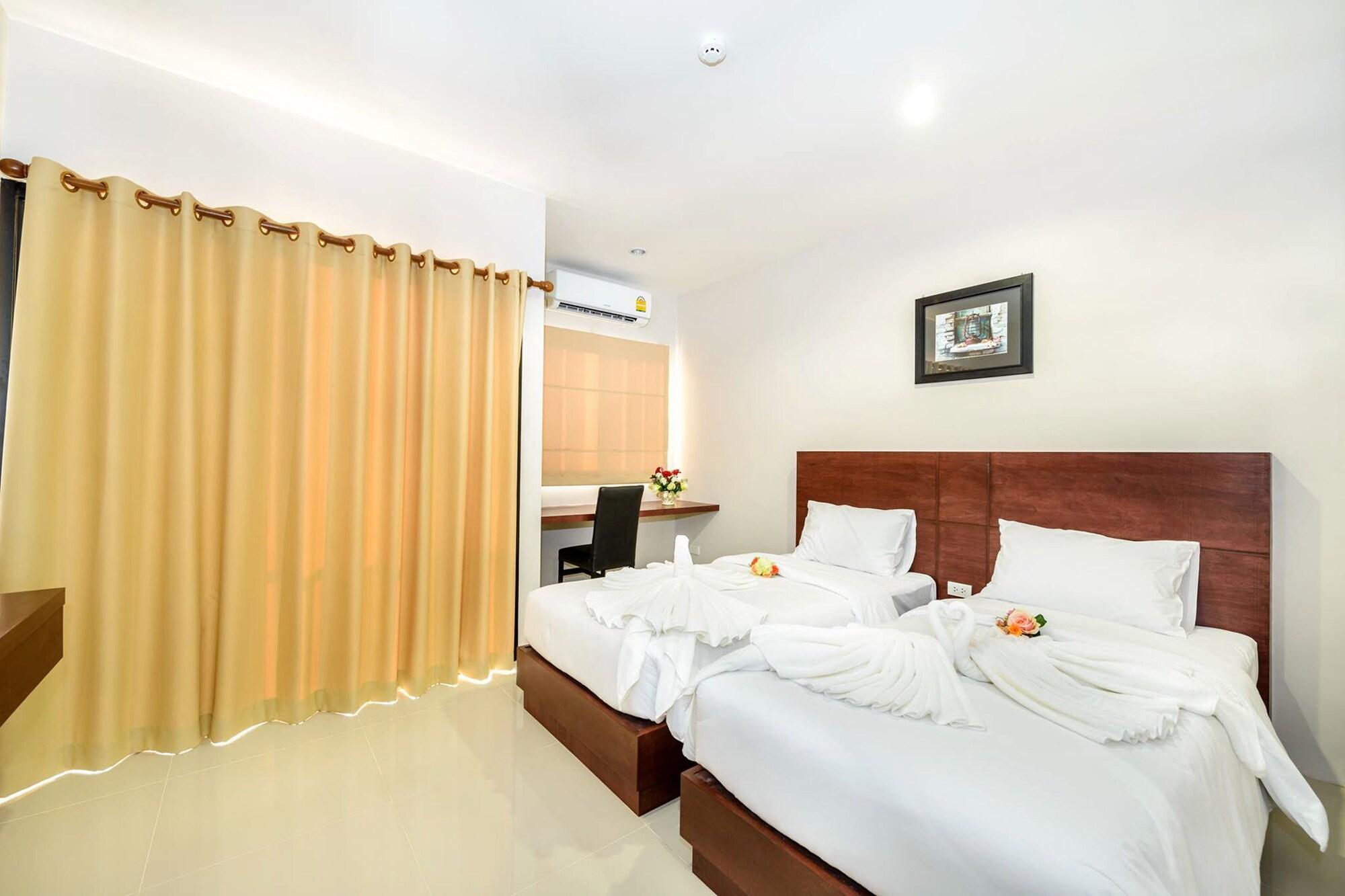 The Topaz Residence Phuket Town Bagian luar foto