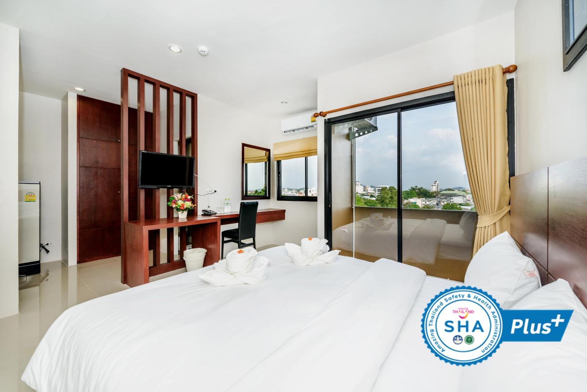 The Topaz Residence Phuket Town Bagian luar foto