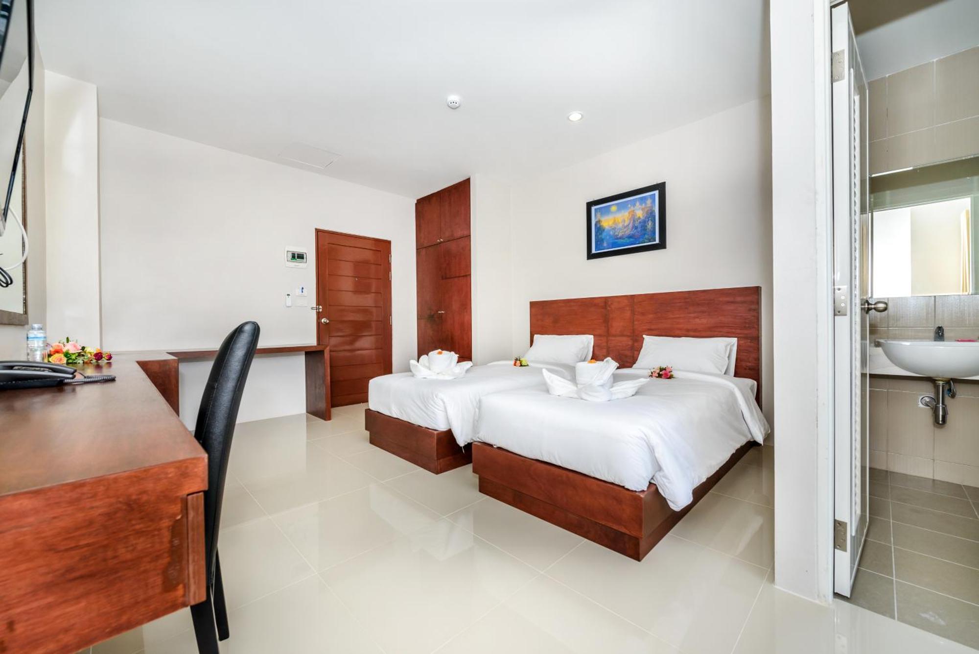 The Topaz Residence Phuket Town Bagian luar foto