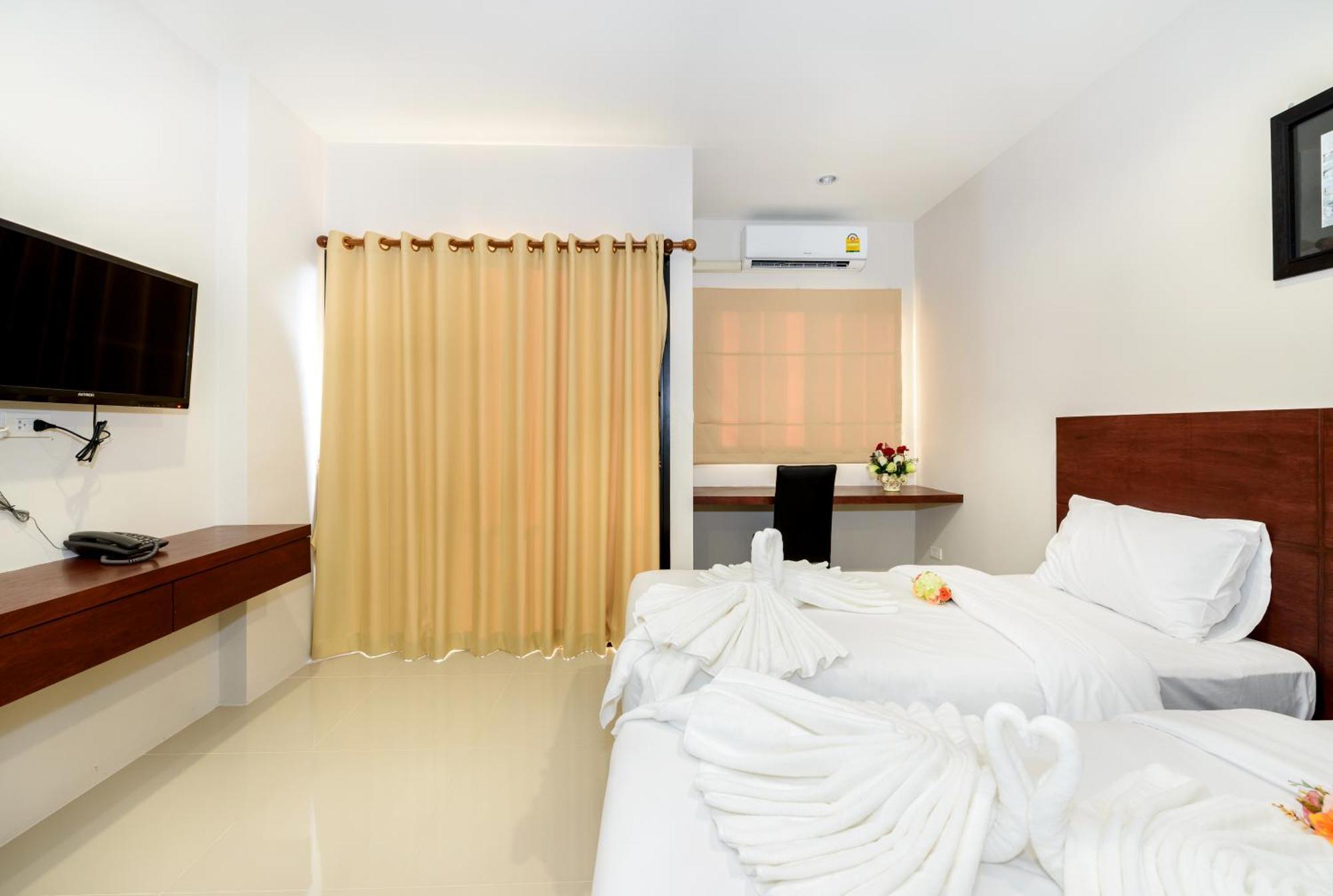 The Topaz Residence Phuket Town Bagian luar foto