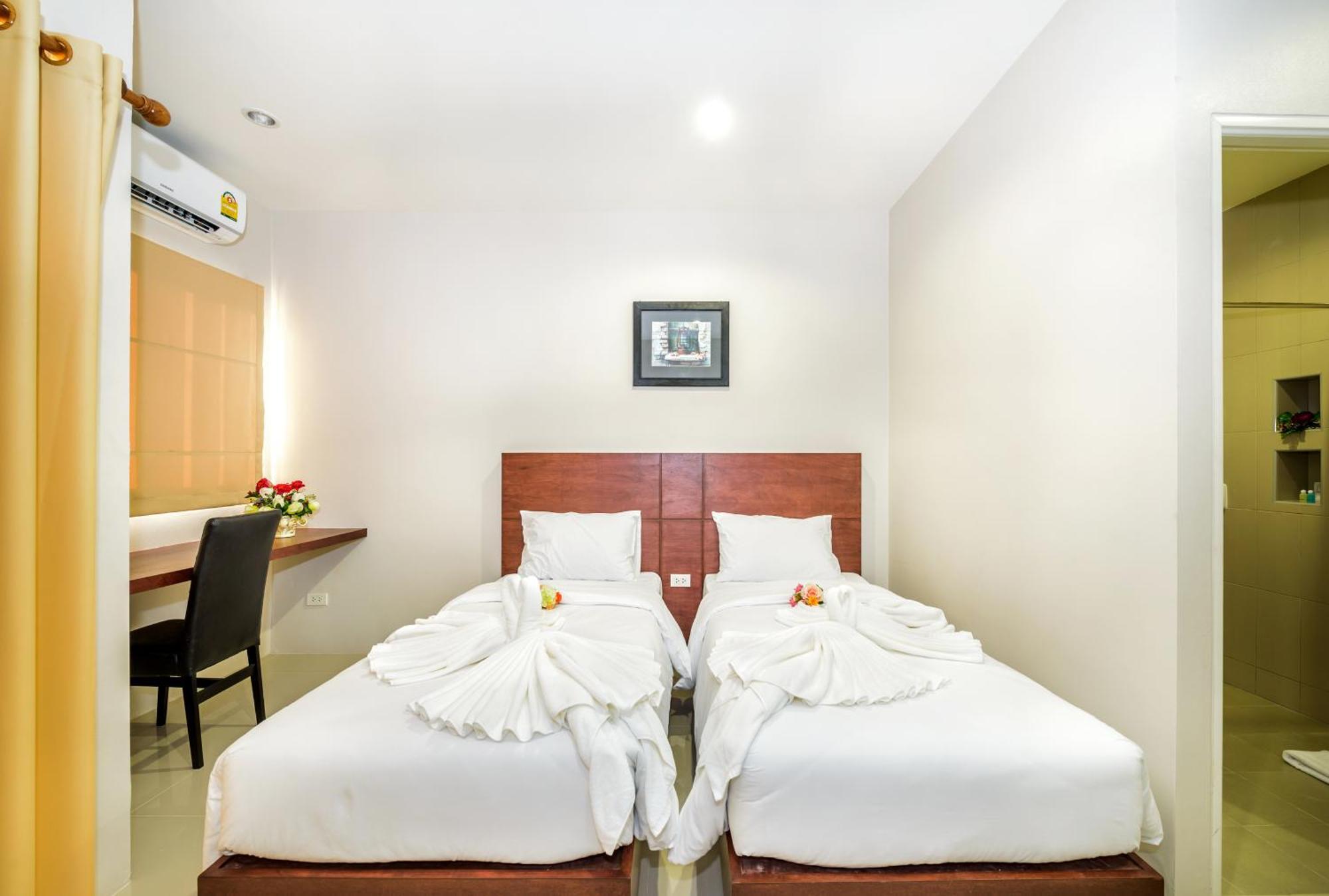 The Topaz Residence Phuket Town Bagian luar foto