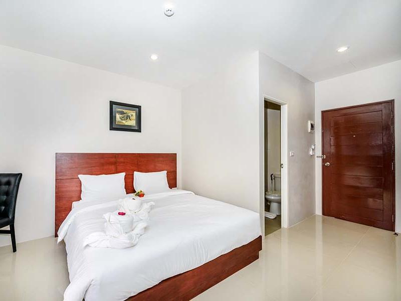 The Topaz Residence Phuket Town Bagian luar foto