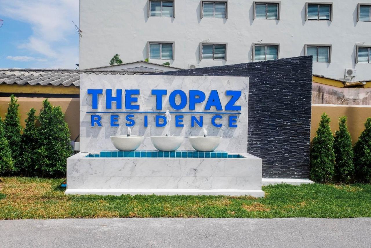 The Topaz Residence Phuket Town Bagian luar foto